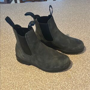 Blundstone Women's #2223 Thermal High Top Boots in Rustic Black